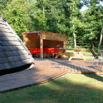 A wooden terrace, a pergola and a summer lounge to better enjoy the beautiful days at Le Domaine du Centaure