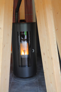 Our ecological pellet stove, located in the center of the dome, almost the unique heating of the house, enhances the feeling of warmth, well-being and friendliness